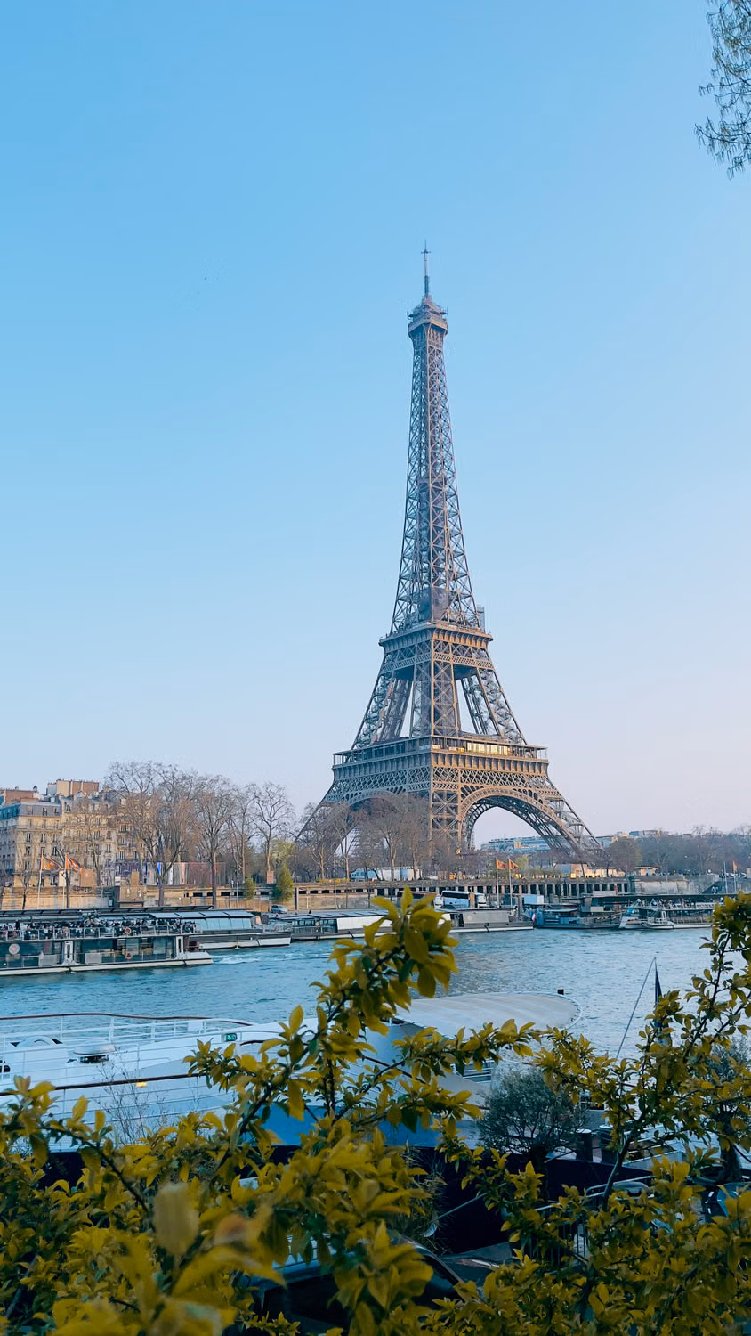 Франция · Eiffel Tower, Paris